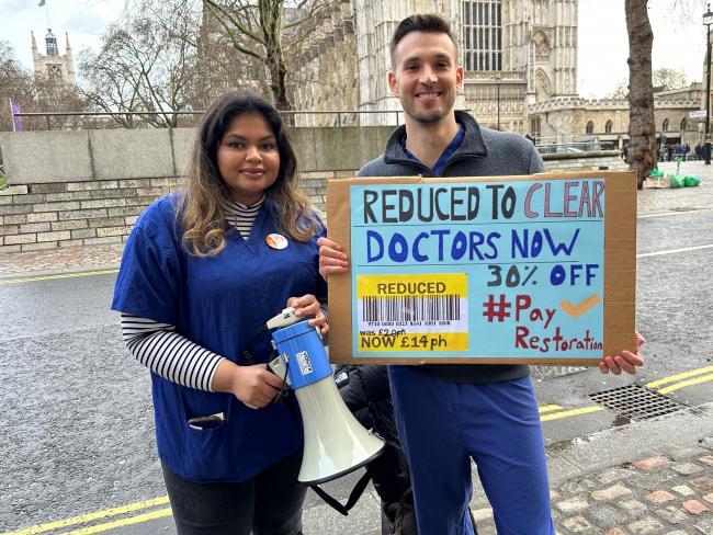 JuniorDoctors_CentralHall14Jan23_Workers_WP_IMG_1162 crop