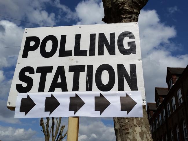 Pollingstation RachelH_Flickr_CC_BY_2.0 17246052428_a87a621e01