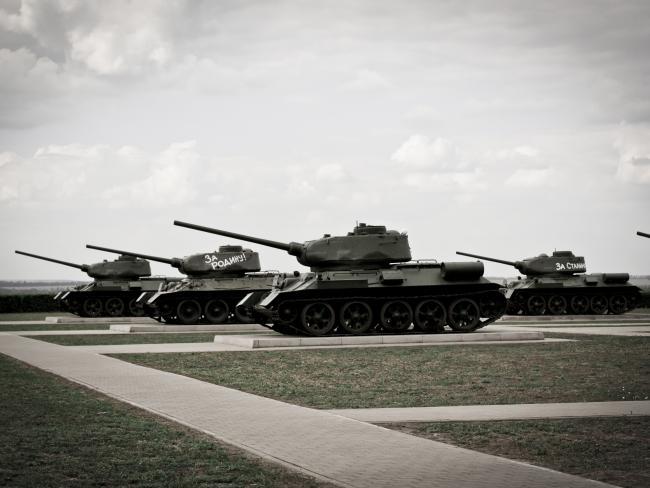 T-34_monument_at_Prokhorovka
