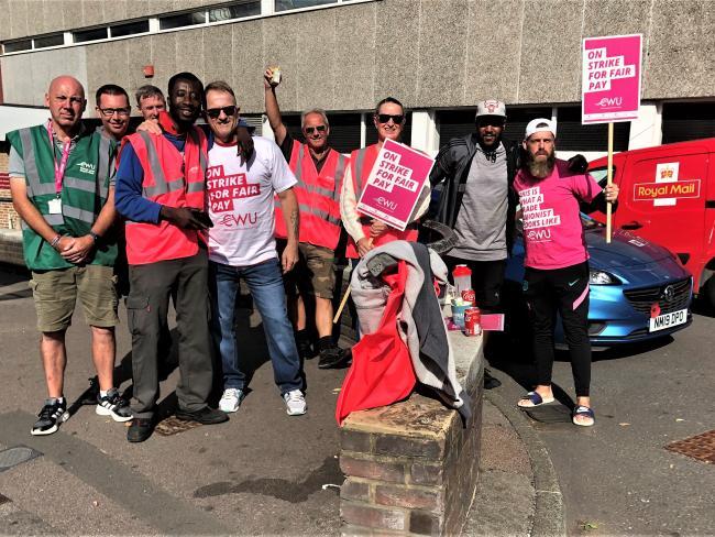 Walthamstow Royal Mail_strike_31August2022 crop