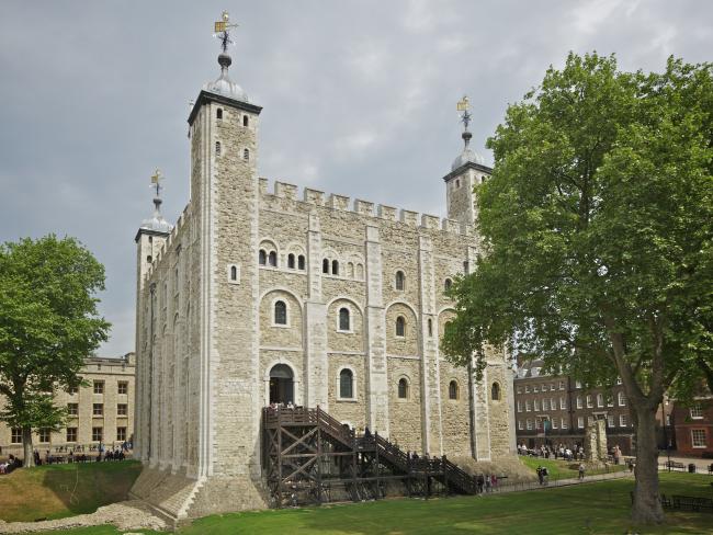White_Tower_Tower_of_London_Aurelien_Guichard_Flikr_CC_BY-SA