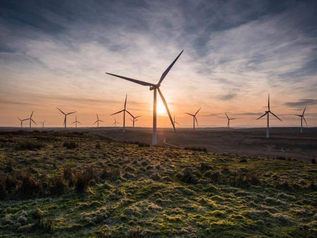 Whitelee Wind Farm_Ian_Dick_Flickr_CC_BY_2.0 33408771860_704eaf2258