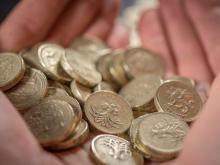 COINS_STOPPED_CLOCK_SHUTTERSTOCK_518102962
